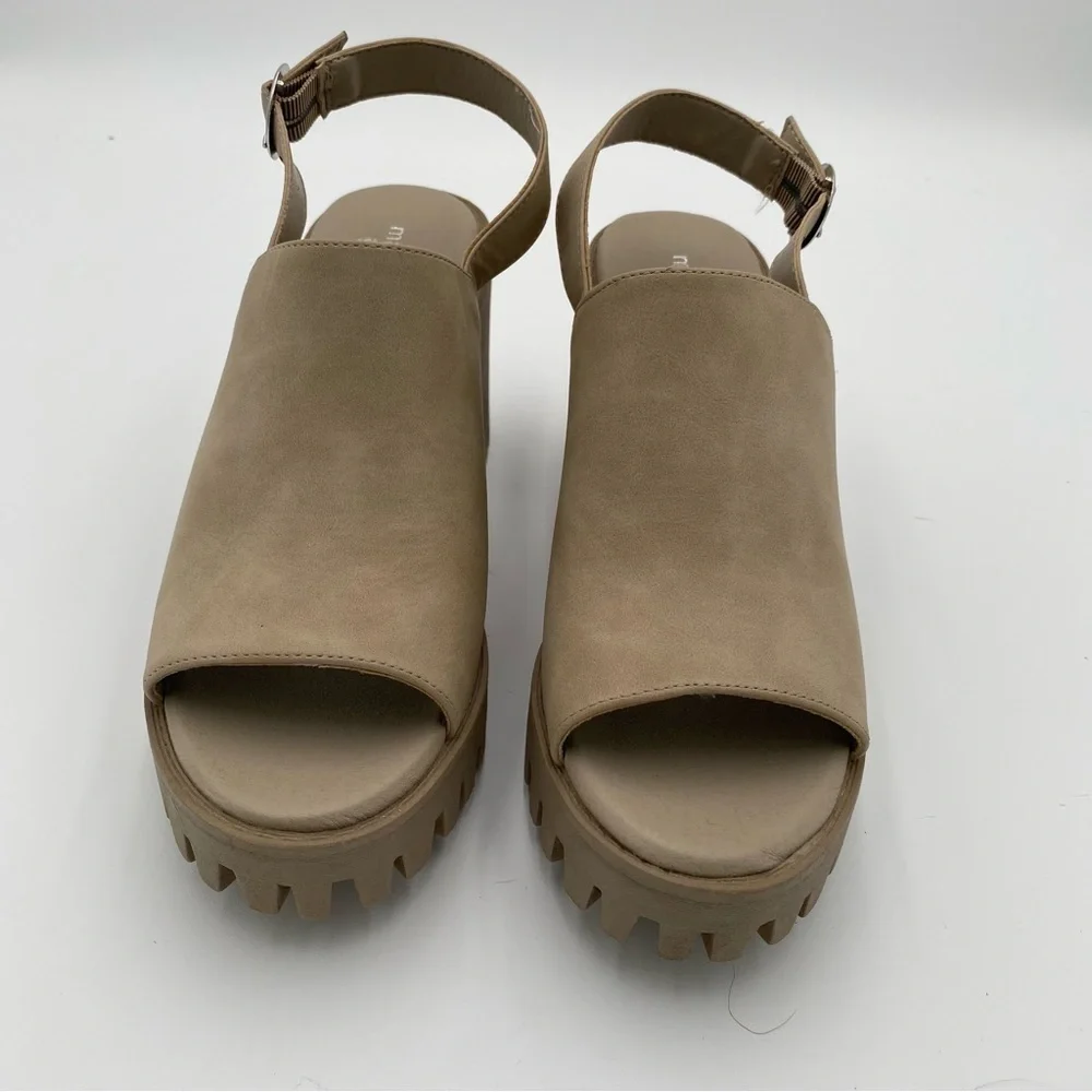 Madden Girl Sonny Y2K Chunky Platform Heeled Slingback‎ Sandals Size 10 NWOT